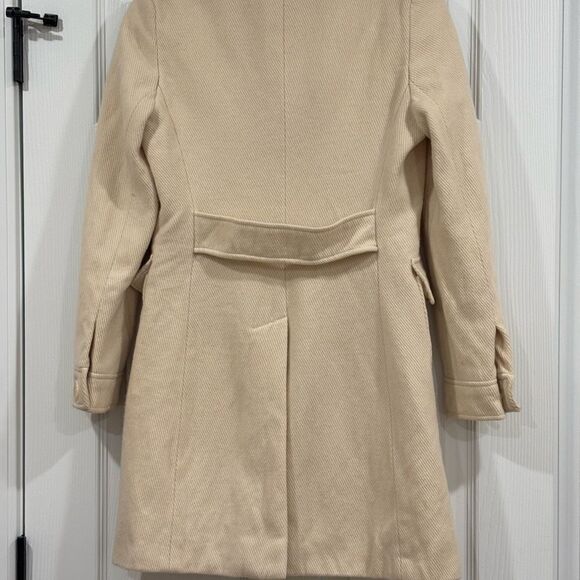 Marvin Richards cream wool coat. Beautifully well made. Size small. - Picture 4 of 5